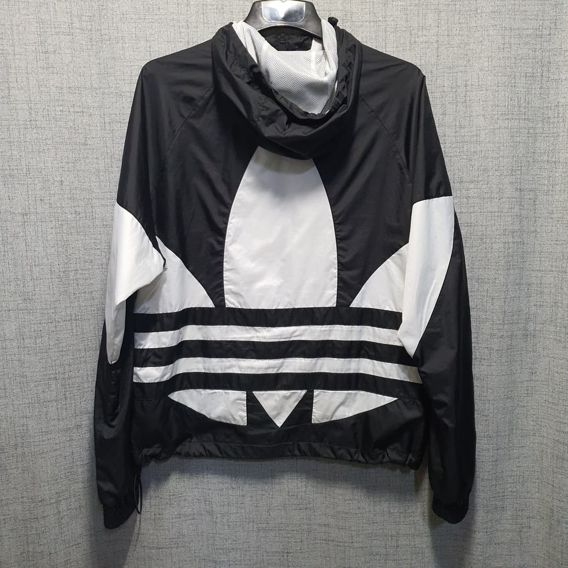 아디다스 남성 빅 트레포일 윈드브레이커  상품이미지2