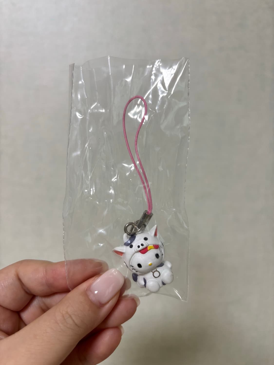 산리오 고전 젖소 키티 스트랩 키링 상품이미지1