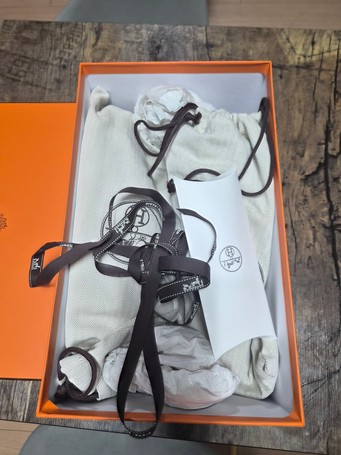 (새상품) 에르메스 제트 스니커즈 41.5 상품이미지7