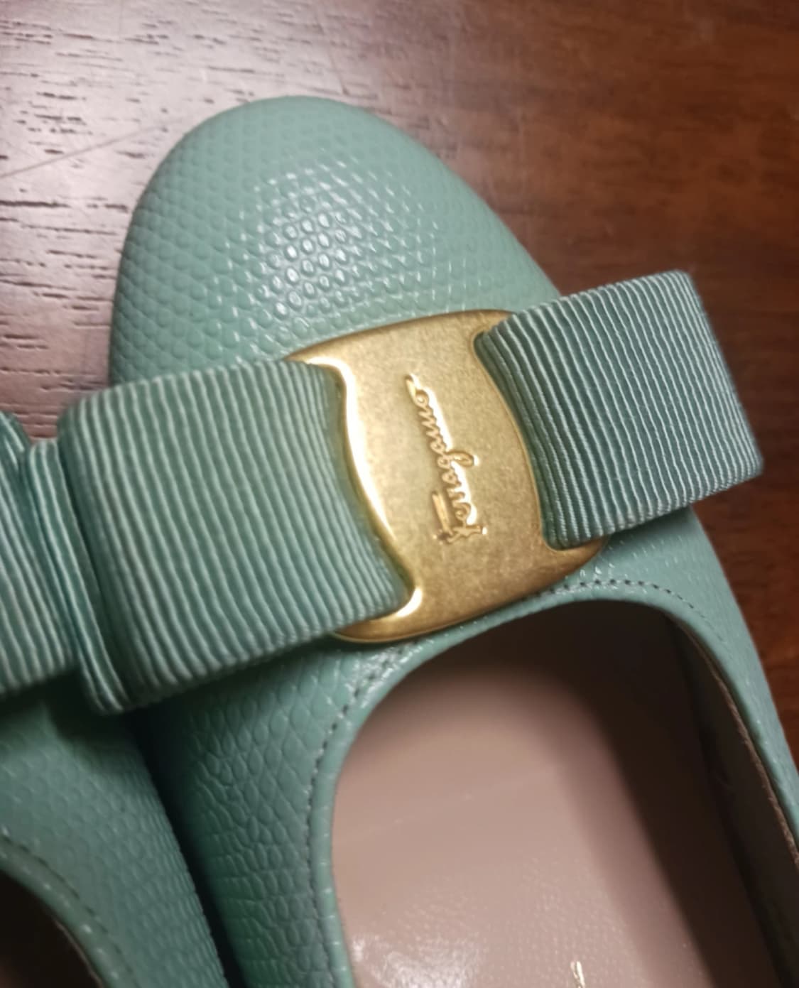 페레가모 y2k 민트 바라보우 펌프스힐 상품이미지6