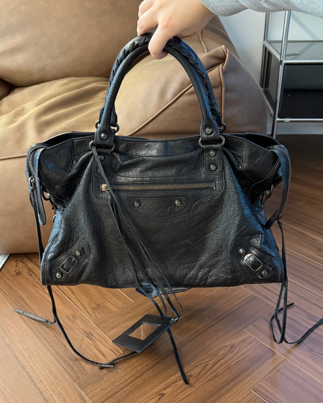 발렌시아가 시티 모터백 미디움 블랙 흑장 상품이미지2