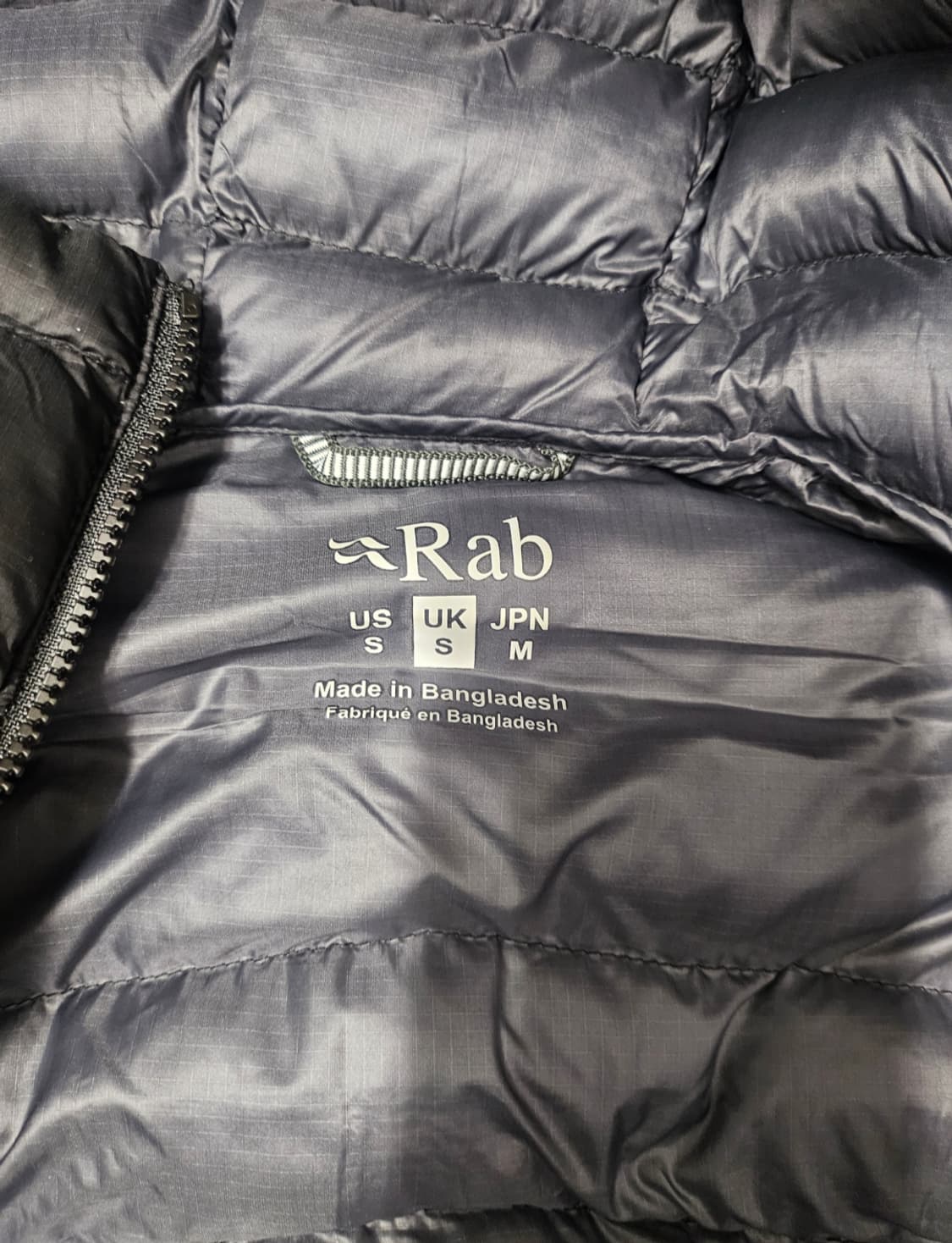 Rab 랩 씨러스 알파인 경량패딩 S사이즈 블랙 상품이미지3