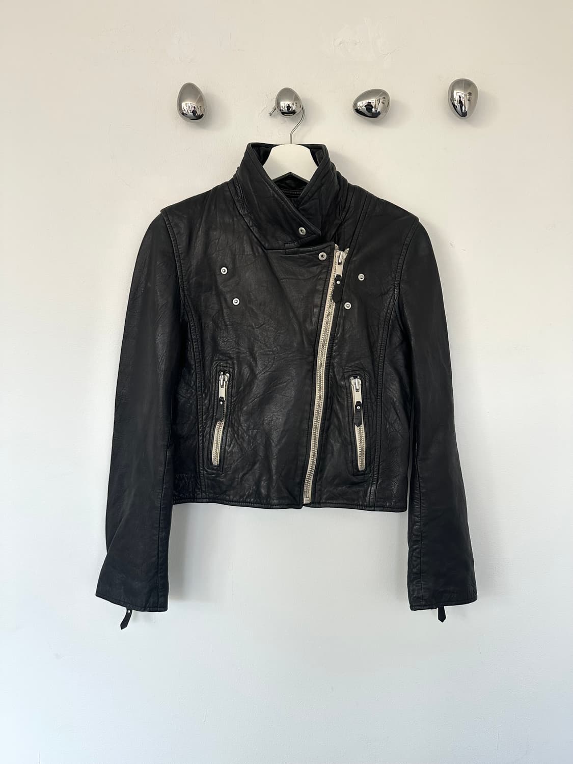 이자벨마랑 사선 하이넥 바이커 레더 자켓 상품이미지1