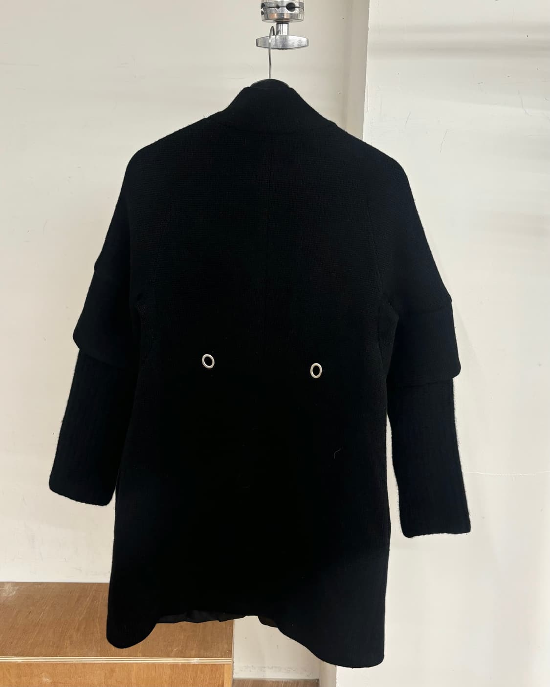 브루넬로 쿠치넬리 블랙 울 캐시미어 혼방 아일렛 코트  상품이미지6