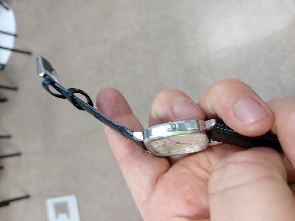 세이코 사각 쿼츠 가죽 시계 상품이미지2