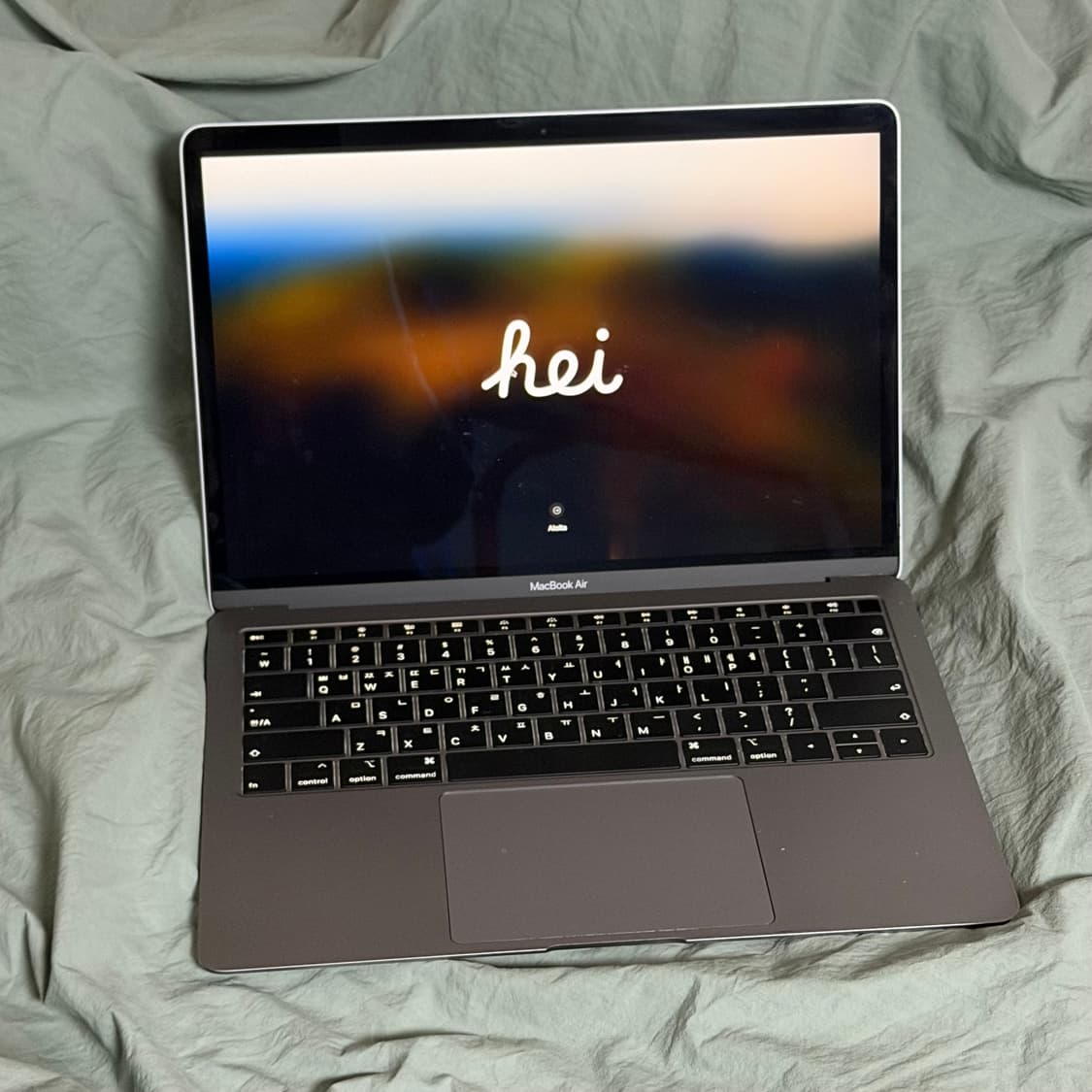 ✨애플✨맥북 에어 13인치 스페이스 그레이 256GB 상품이미지3