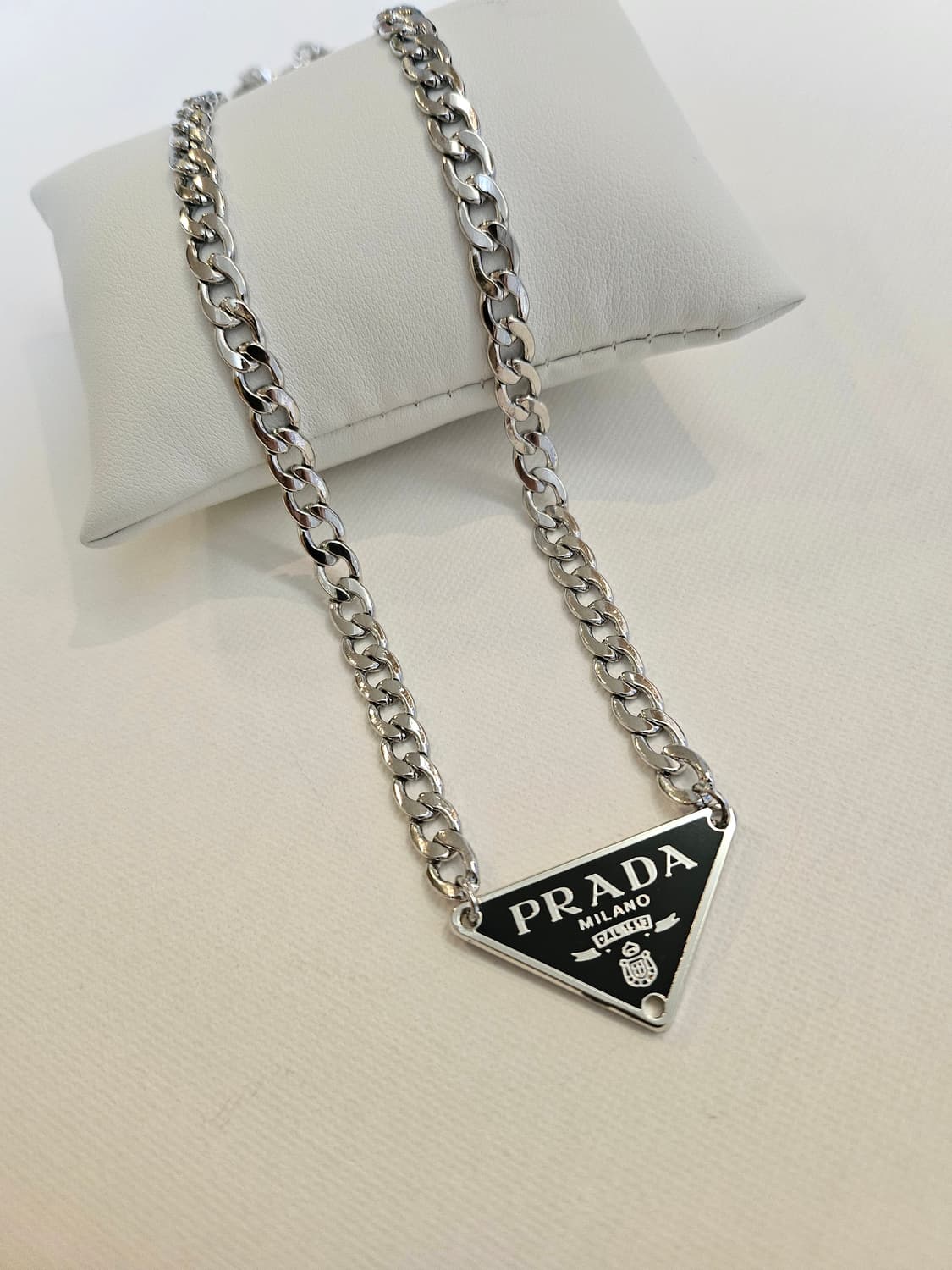 프라다 업사이클링 굵은체인 목걸이 상품이미지1