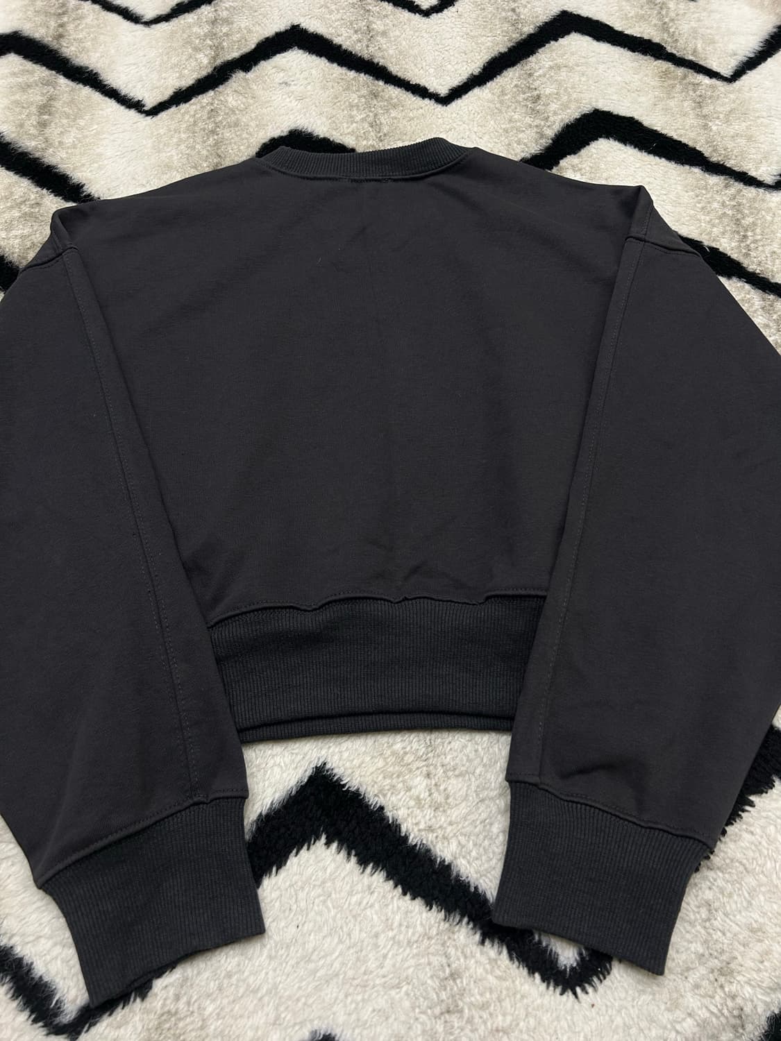 [S]마리떼프랑소와저버 로고 크롭 맨투맨/차콜 상품이미지4