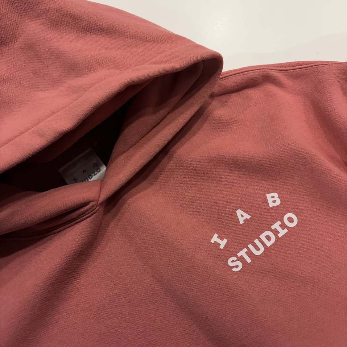 [L] 아이앱 스튜디오 IAB STUDIO 코랄 핑크 후드티 B610 상품이미지3