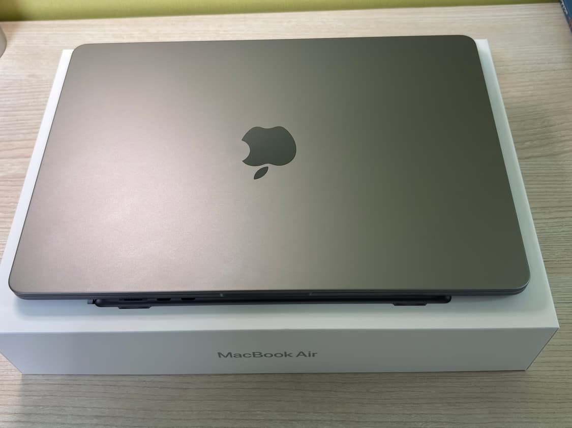 맥북에어 13 m2 스페이스 그레이 8/256 상품이미지1