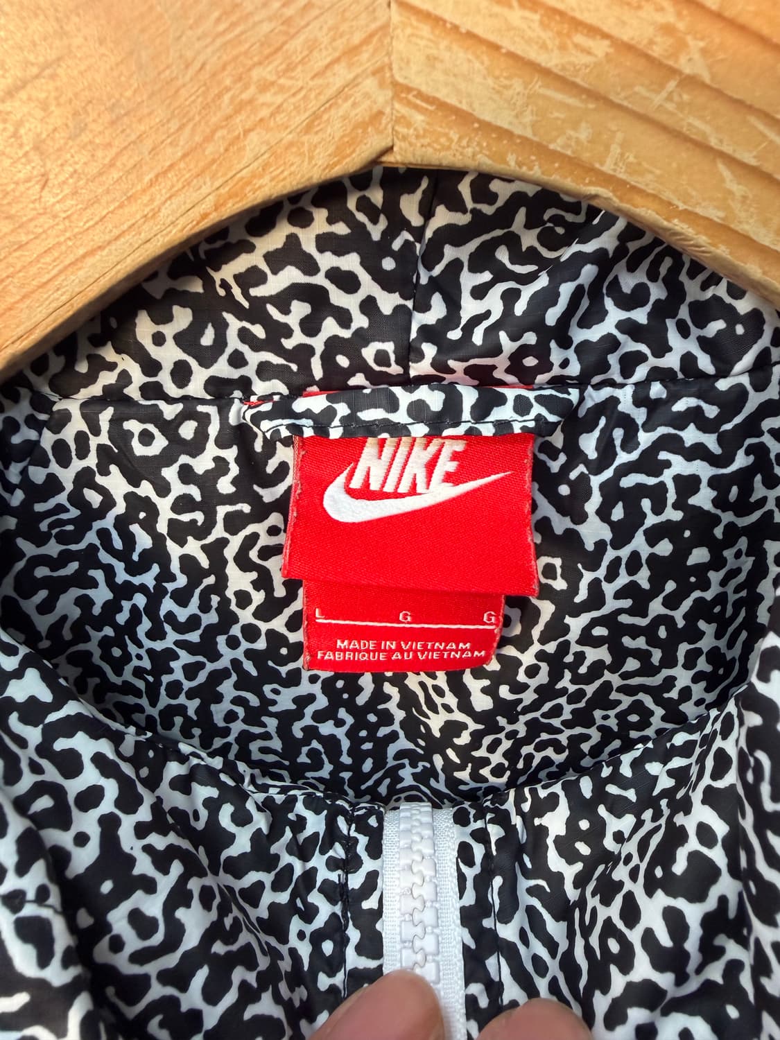 정품) 나이키 여성 핑크로고 바람막이 L 상품이미지6