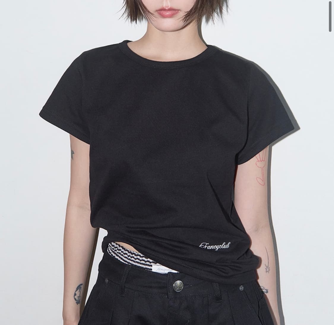 팬시클럽 리버스 오브 헤븐 크롭 티 상품이미지2