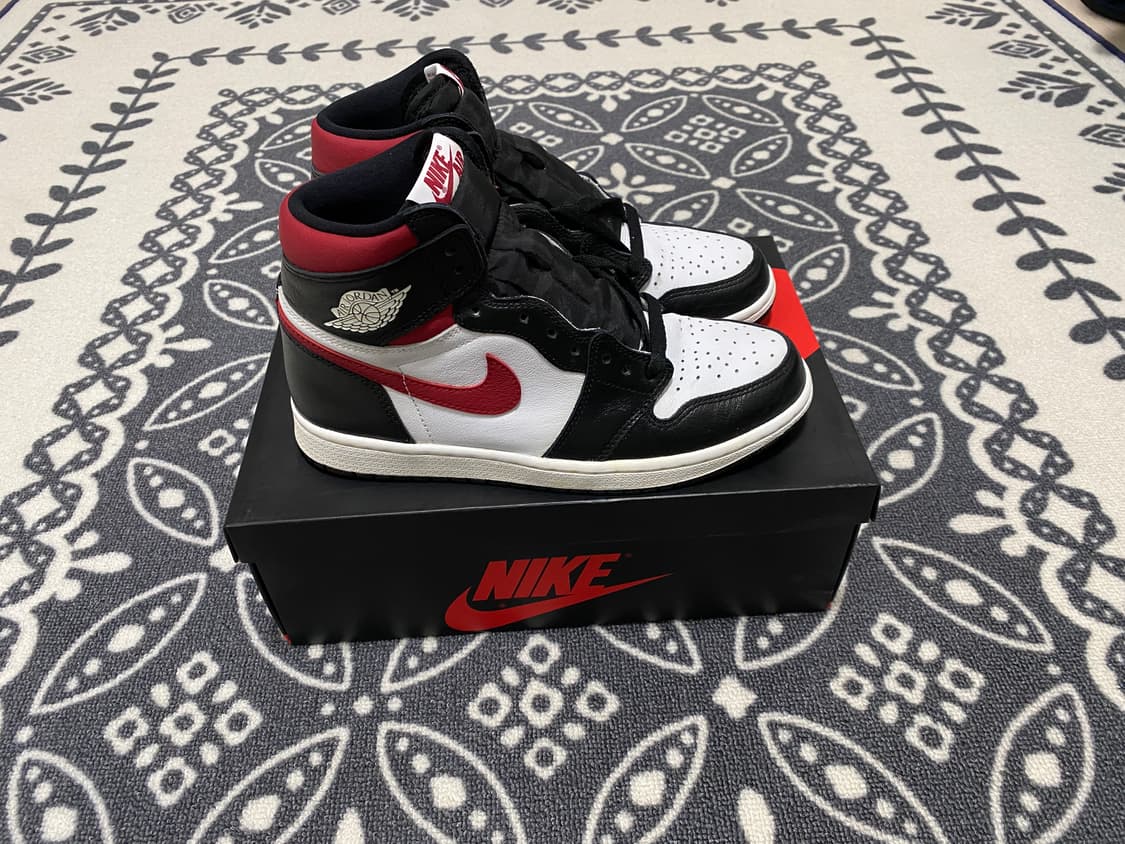 (255)조던 1 레트로 하이 OG 짐레드 상품이미지3