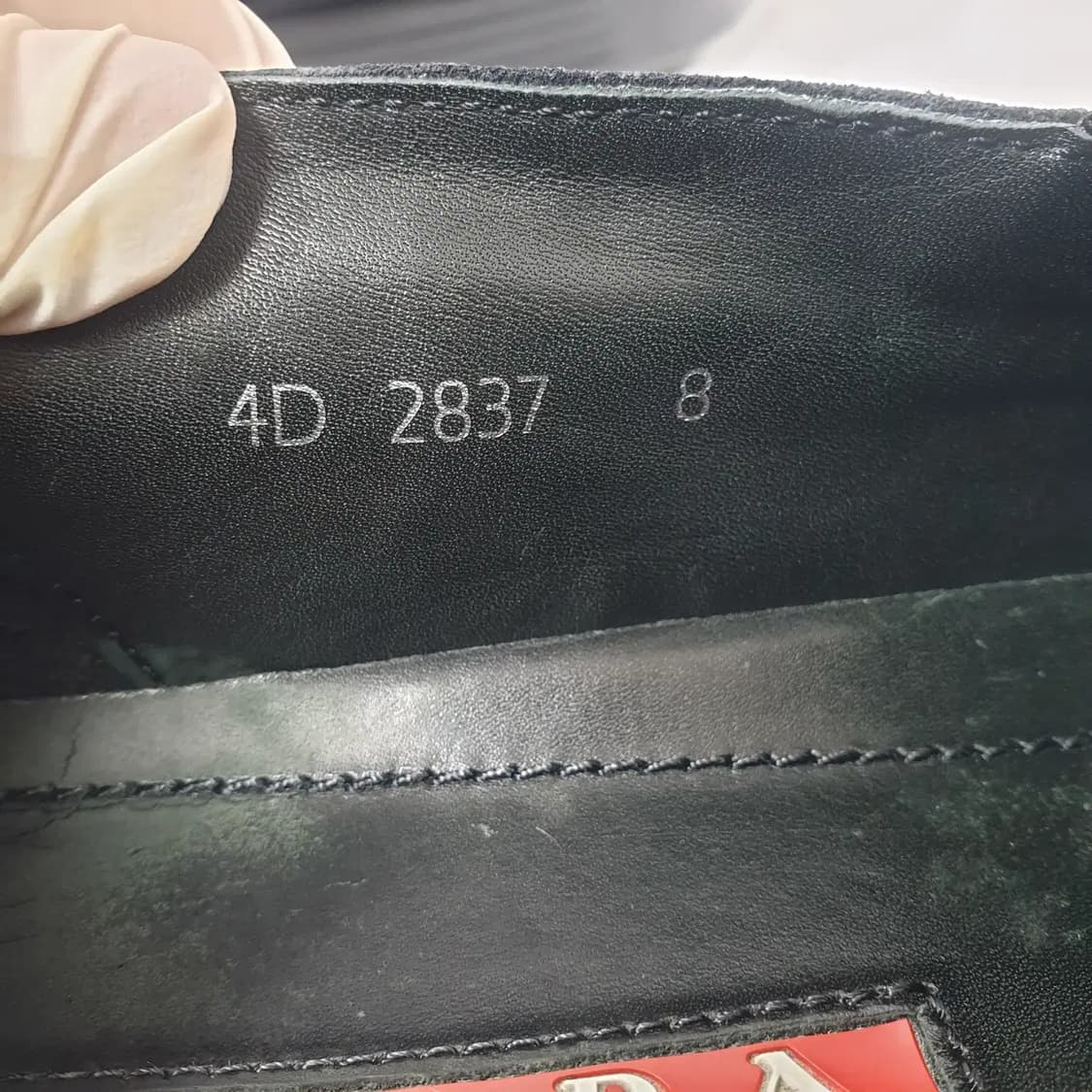 8/270 프라다 스웨이드 슬립온 상품이미지8