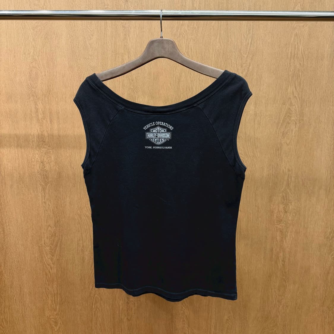 할리데이비슨 슬리브리스 티셔츠 이글 로고 프린팅 메탈 스터드 디테일 블랙 상품이미지3