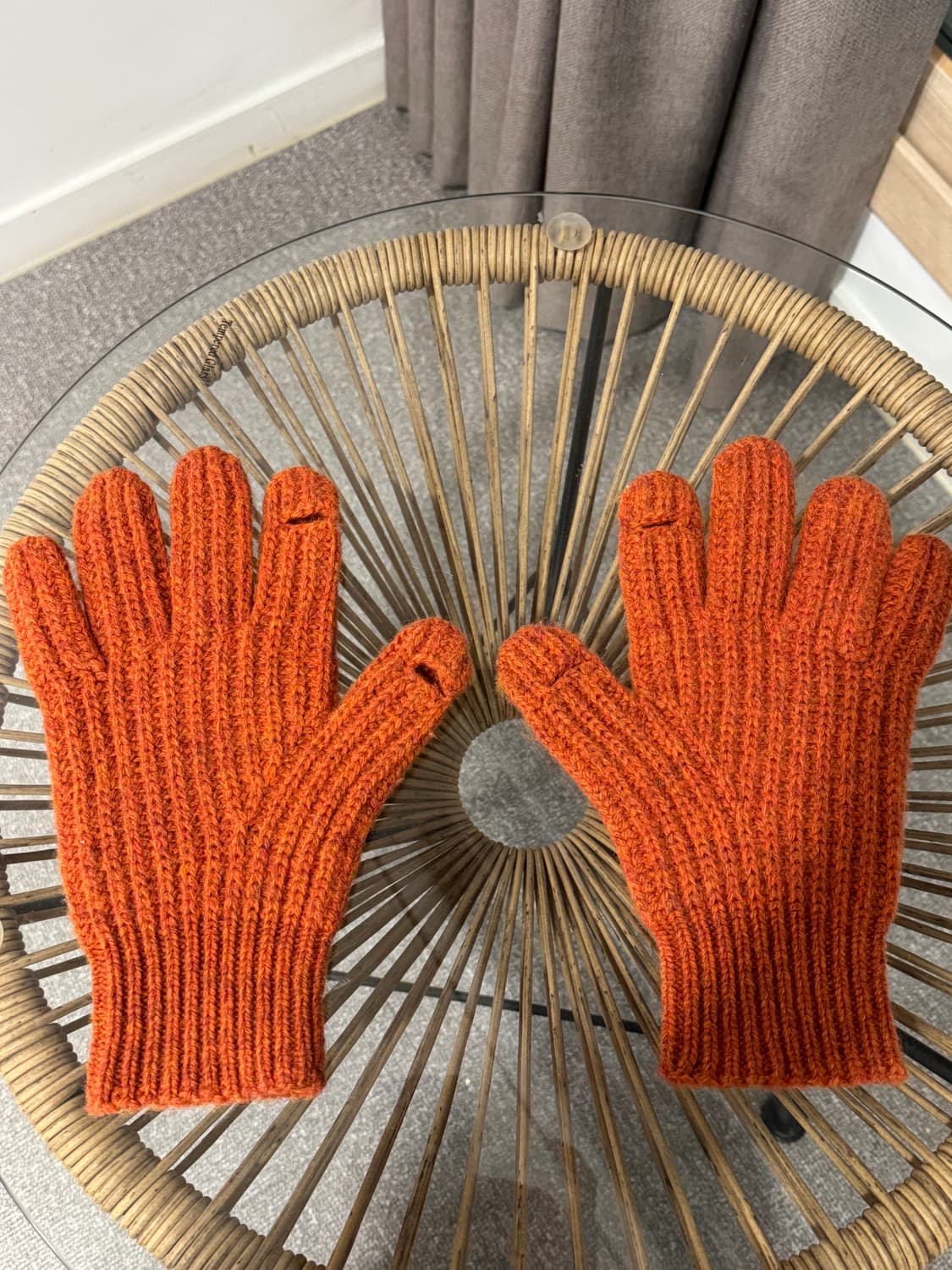 토마스모어 핑거홀 니트 장갑 오렌지 상품이미지3