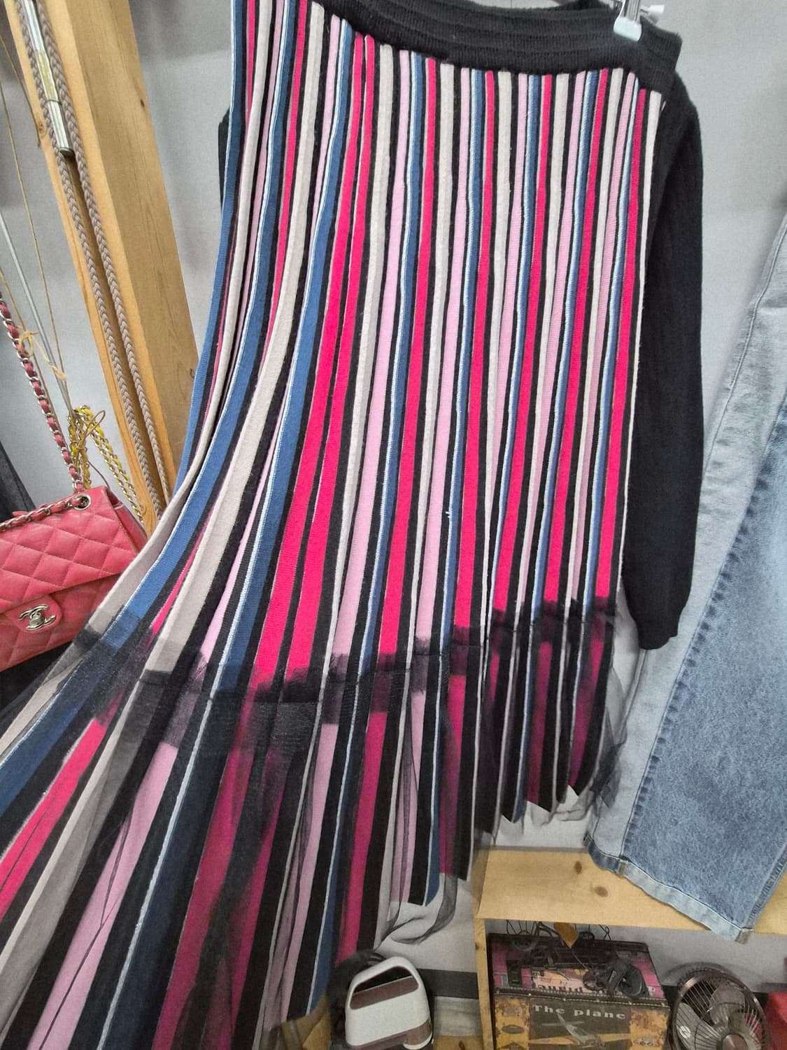 샤틴 사이드 셔링 브이넥 니트.레니본 니트샤스커트 상품이미지7