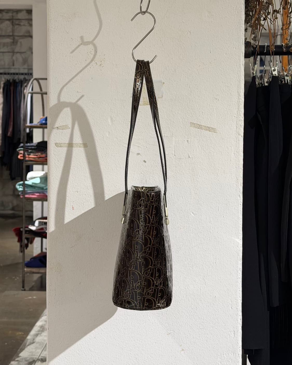 크리스찬 디올 오블리크 패턴 에나멜 레더 숄더백 상품이미지5