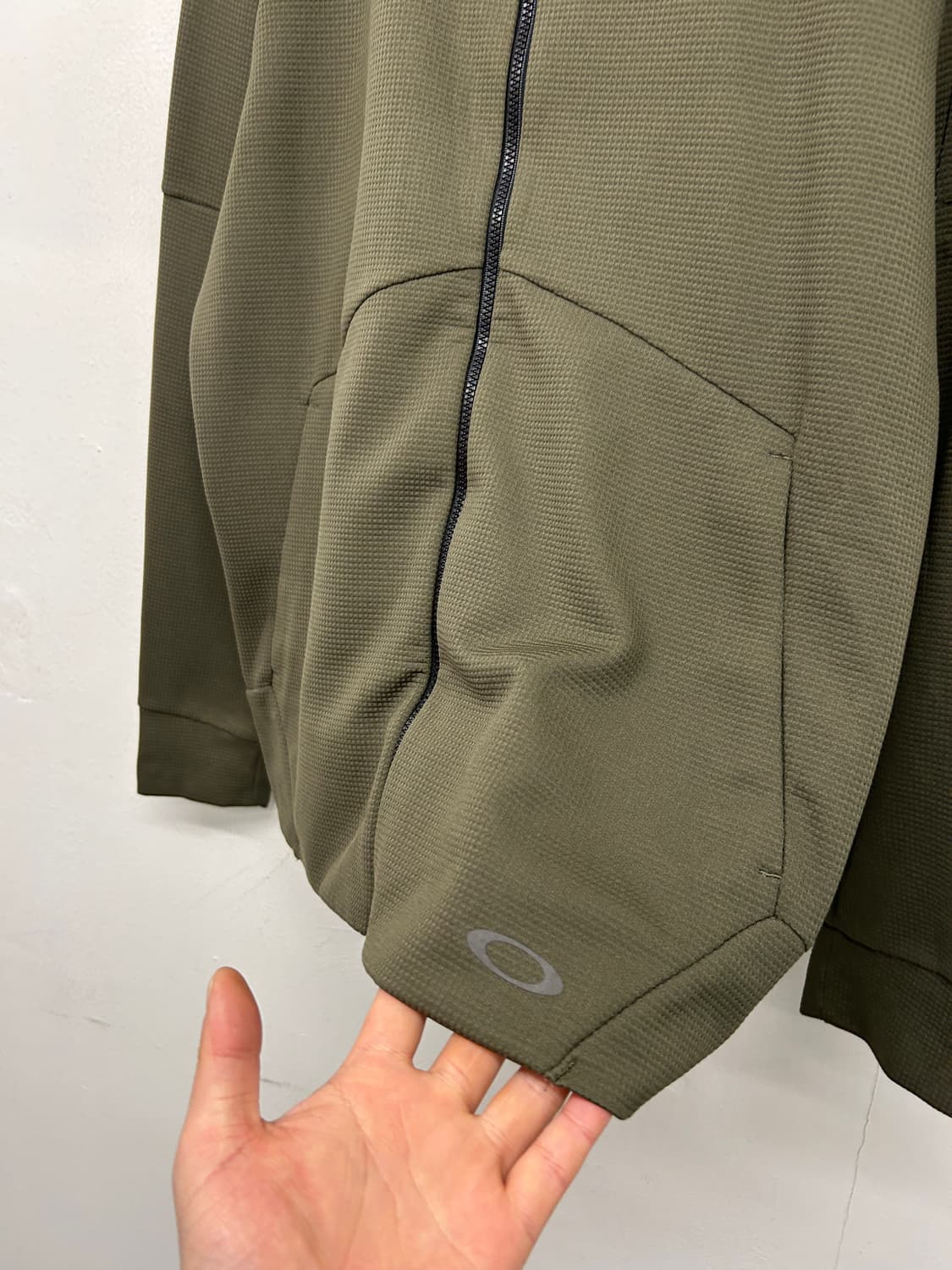 오클리 카키색 후드집업 상품이미지3
