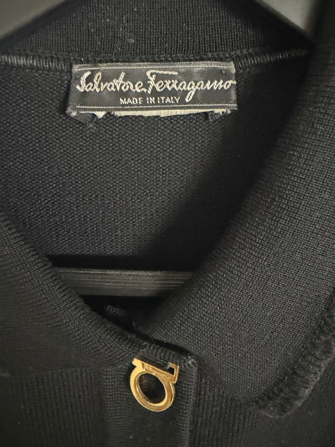 페라가모 금장 니트 가디건 상품이미지3