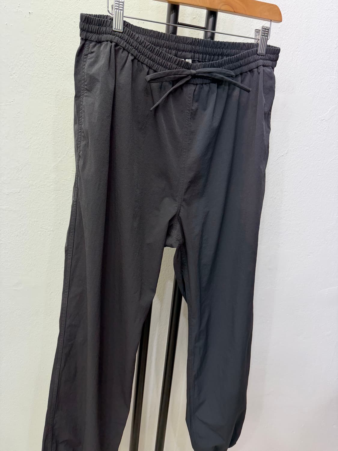 정품) 아르켓 남성 블랙 나일론 드로우스트링 스웻팬츠 M 상품이미지2