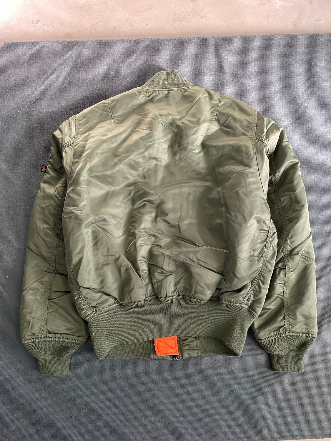 알파인더스트리 MA-1 봄버 자켓 카키 S(90-95) 상품이미지3