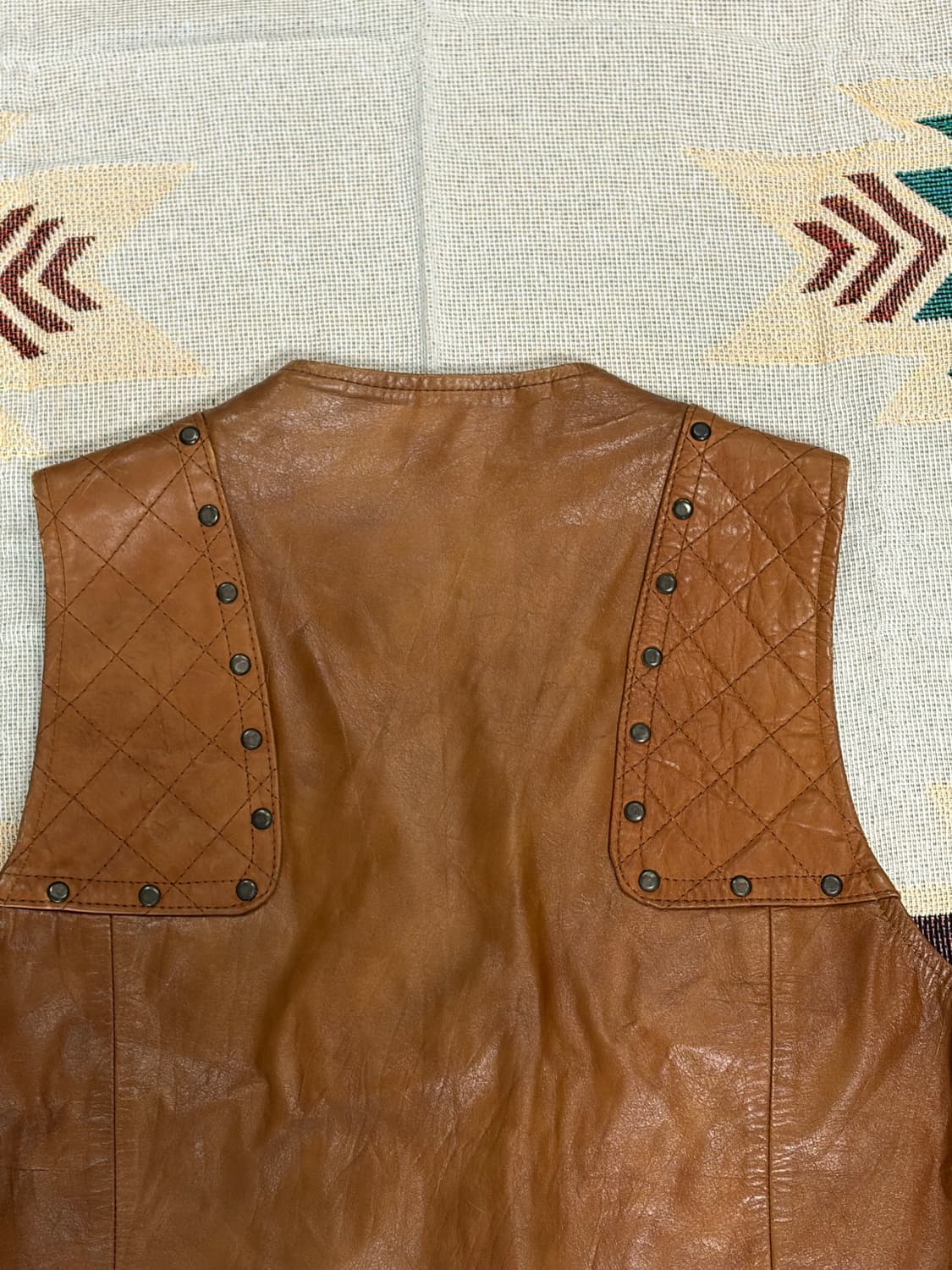 코미네 웨스턴 스터드 레더 베스트 / western stud vest 상품이미지4