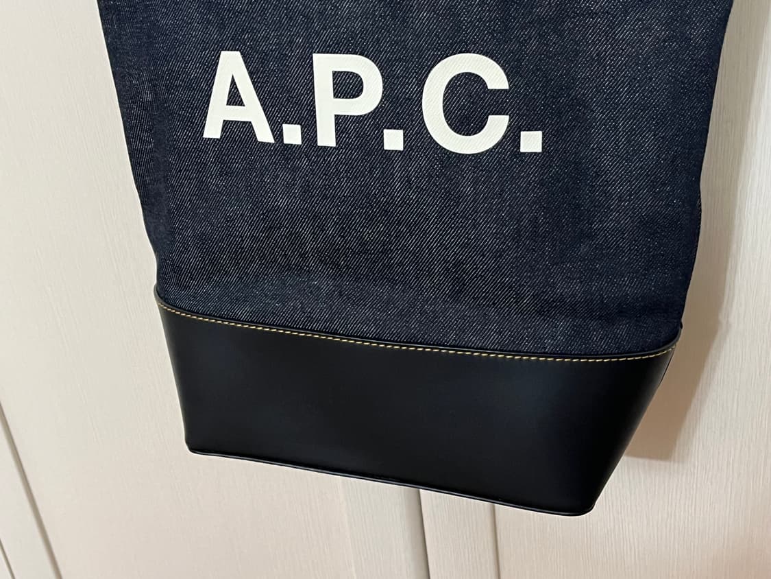 아페쎄 악셀 스몰 토트백(썸백 제공) 상품이미지4