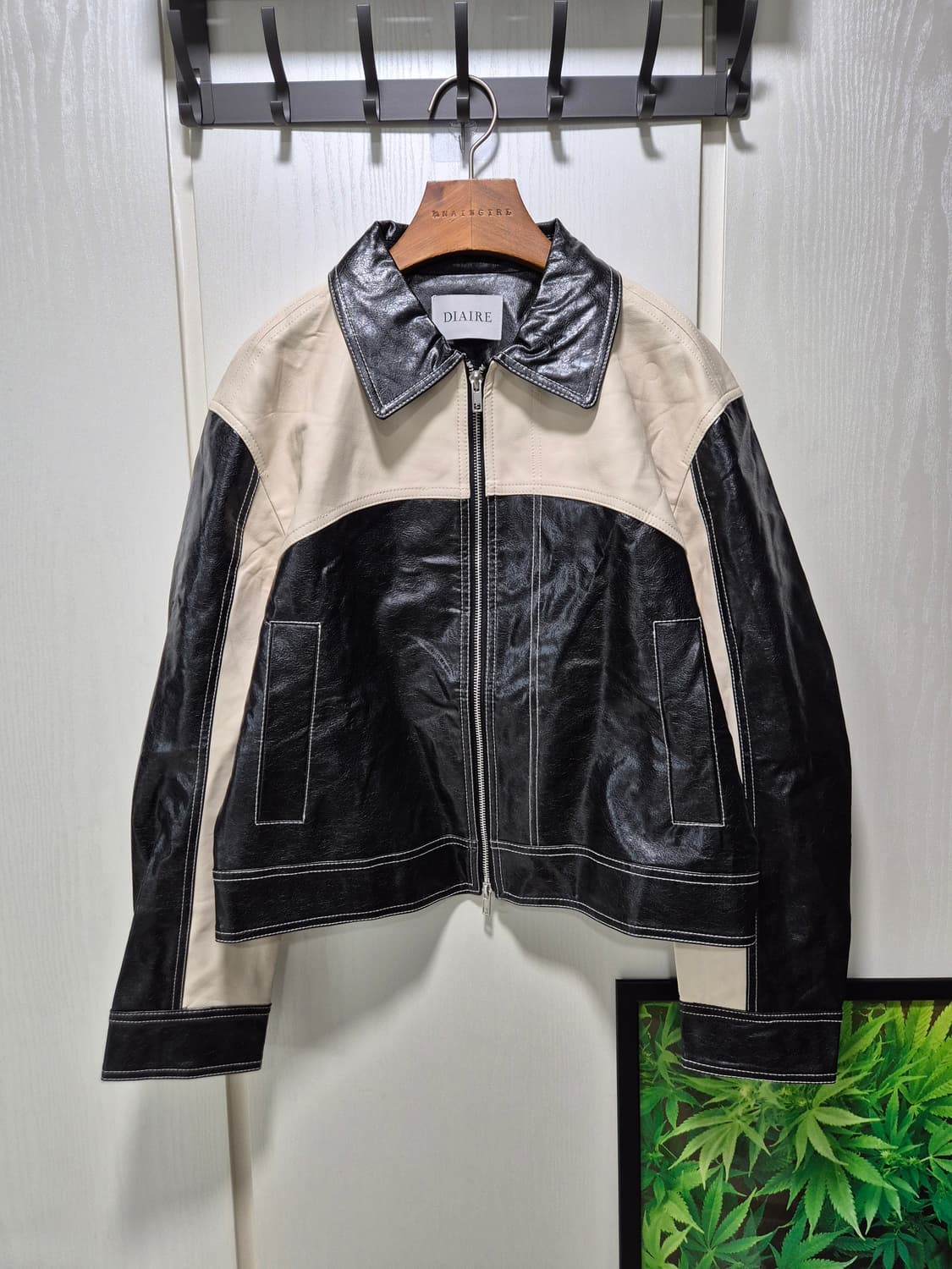 DIAIRE. 블랙 배색 레더 자켓 상품이미지1