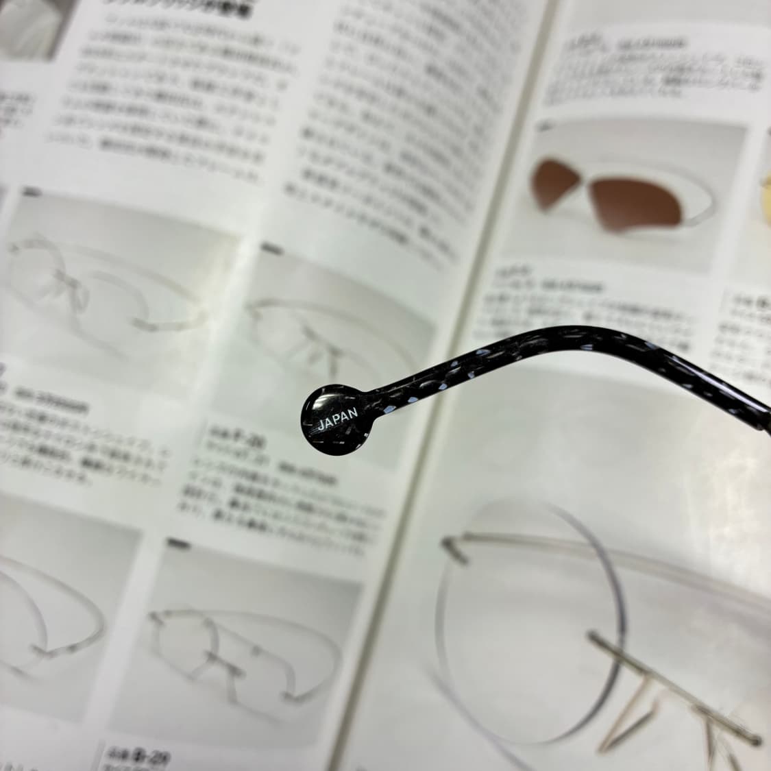 l.a. EYEWORKS 엘에이 아이웍스 티타늄 실버 안경 상품이미지8