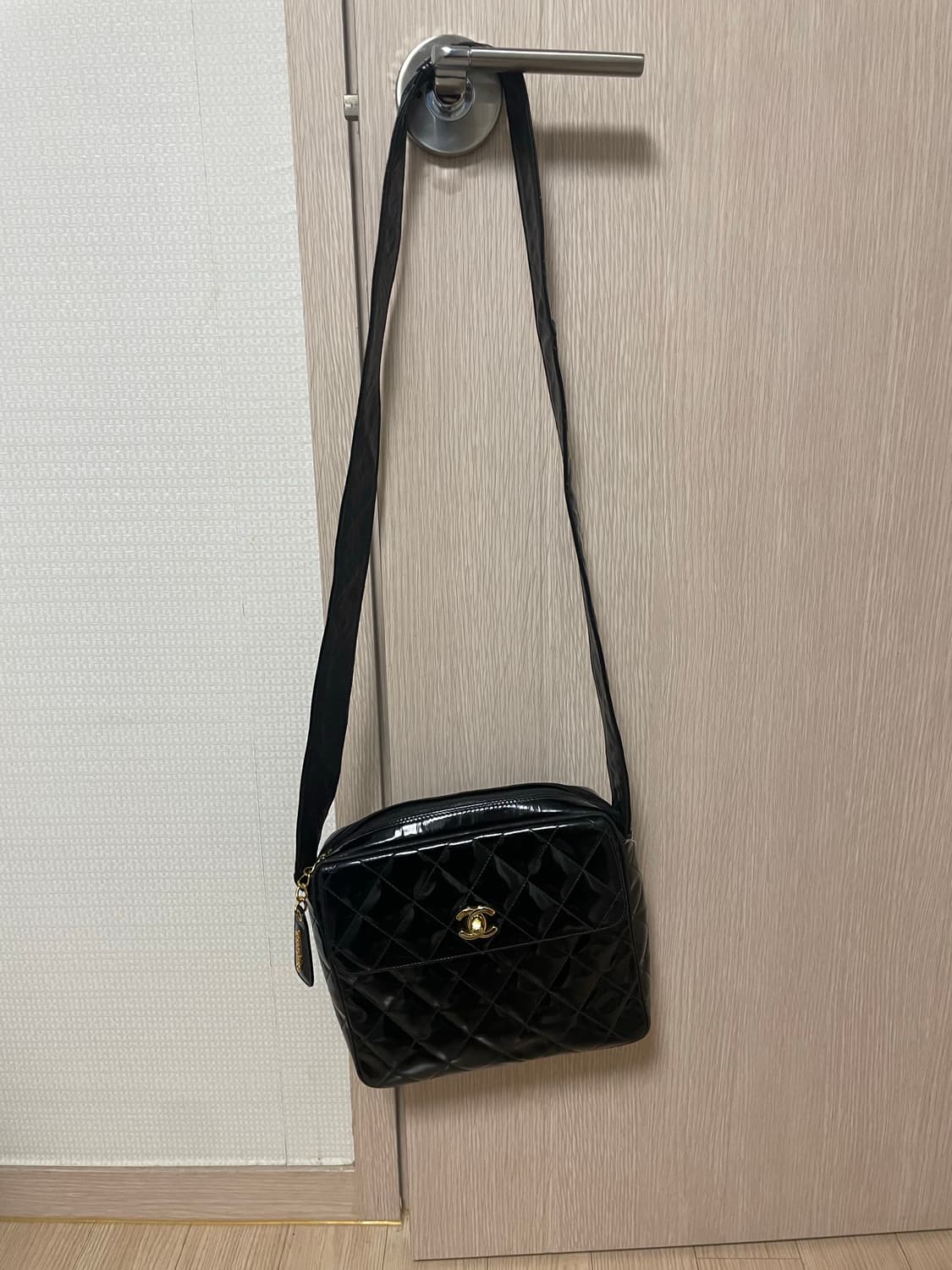 샤넬 빈티지 페이던트 카메라백 상품이미지2