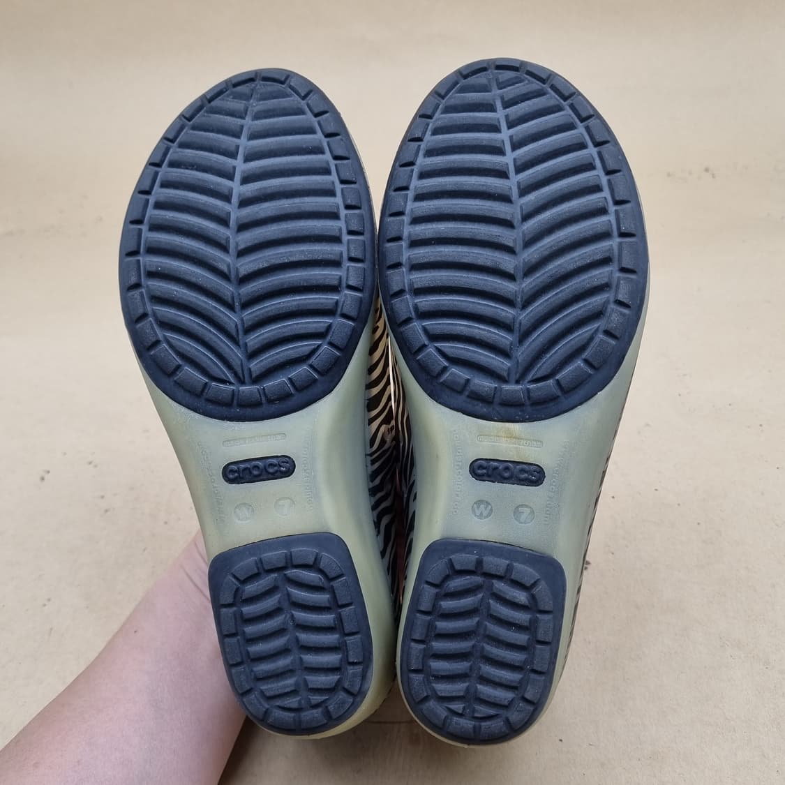 크록스 여성웨지힐 240 굽5 상품이미지3