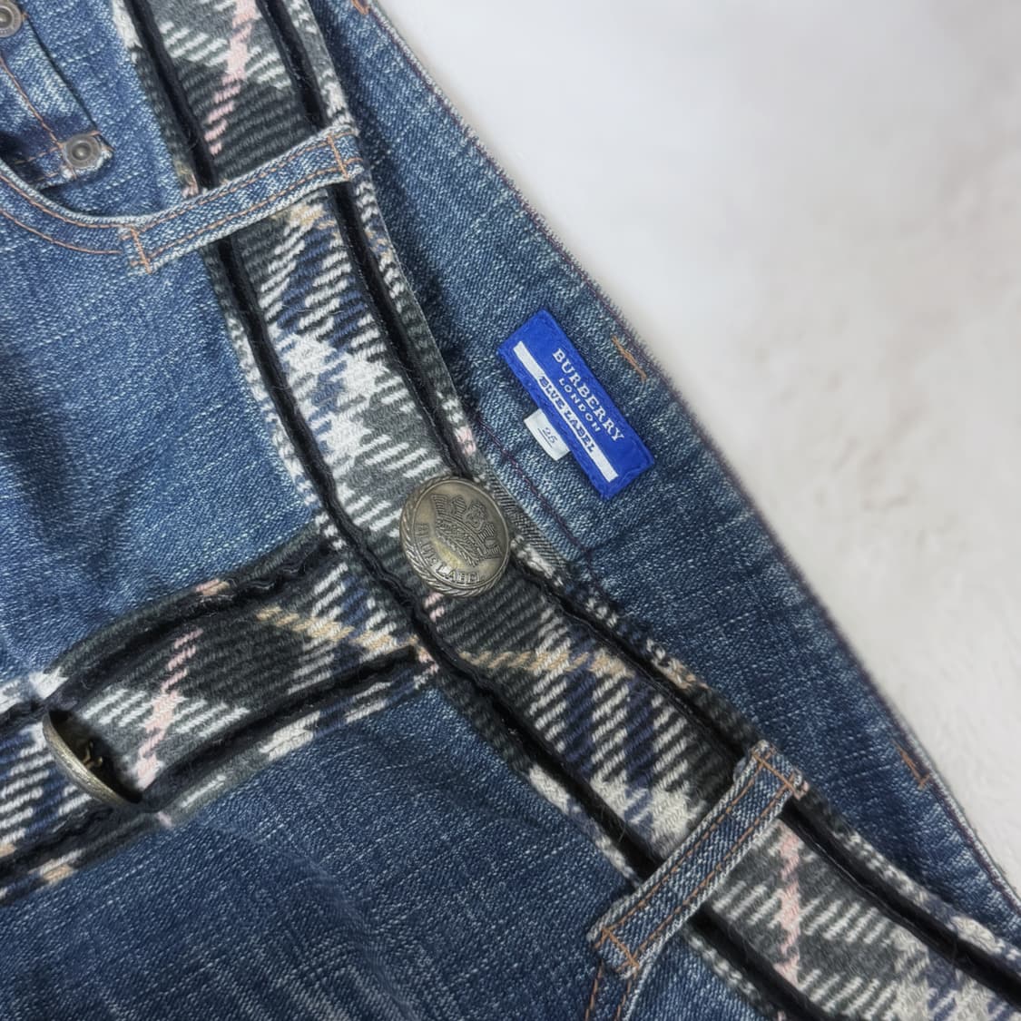 Burberry 블루라벨 노바체크 투포켓 데님 스커트 ≽^•⩊•^≼ 상품이미지5
