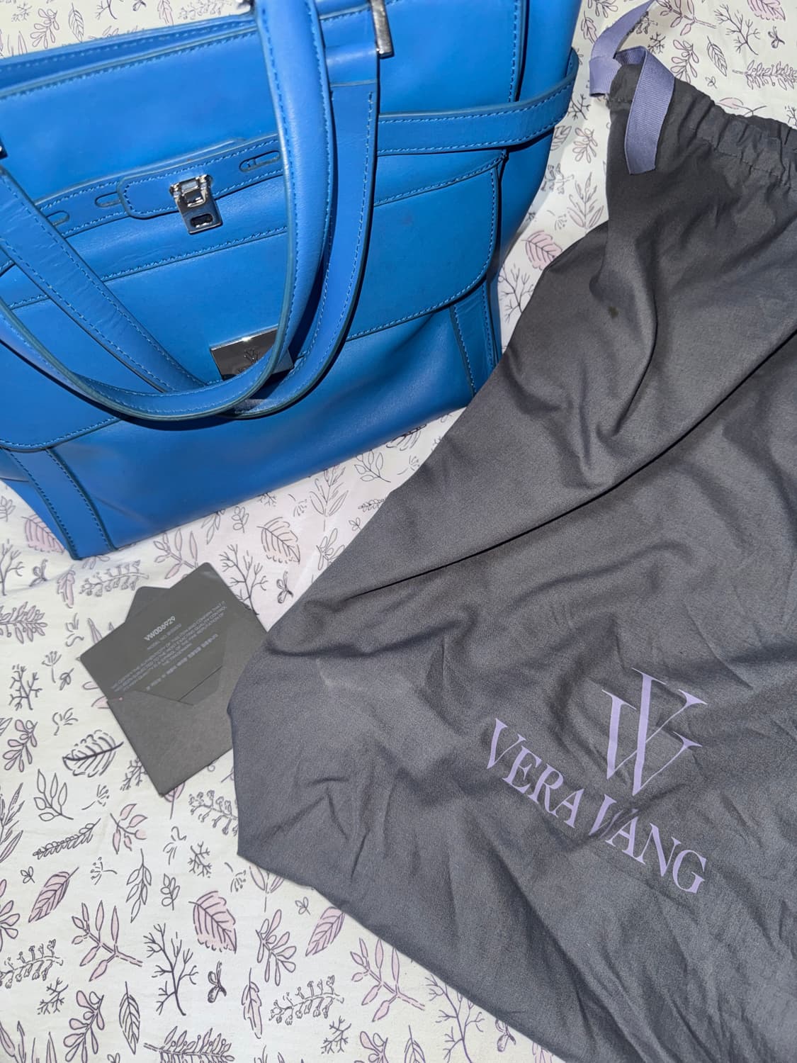 VERA WANG BLUE TOTE BAG 상품이미지5
