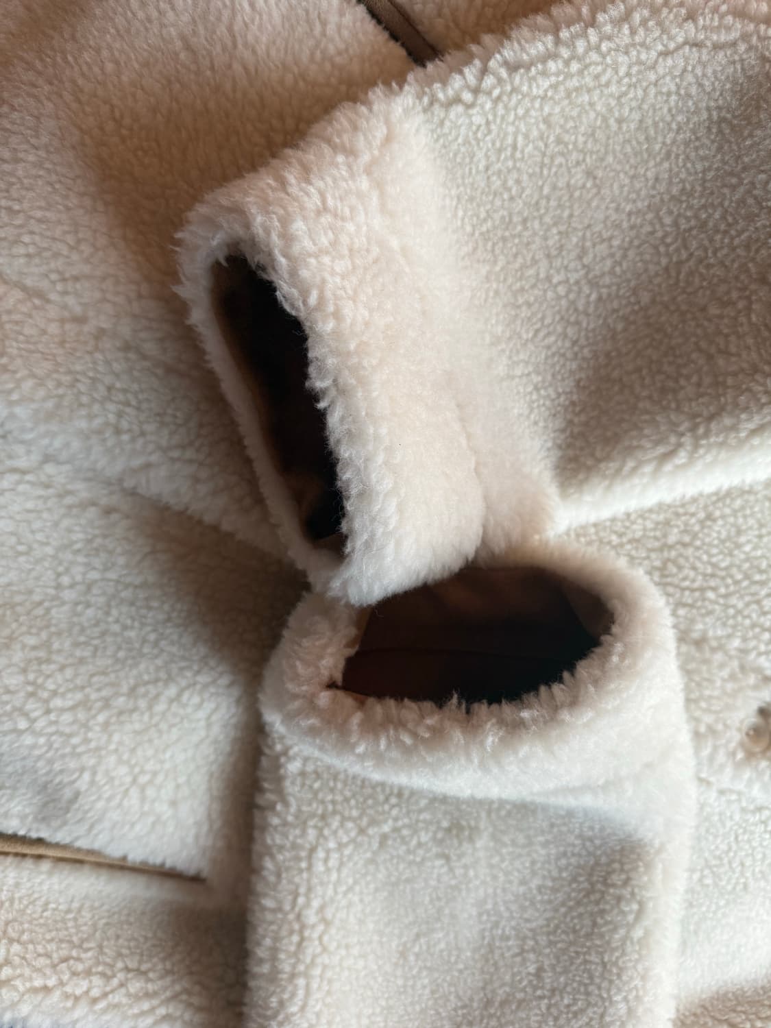 파크투 partout Moelleux Shearling coat 무스탕 상품이미지4