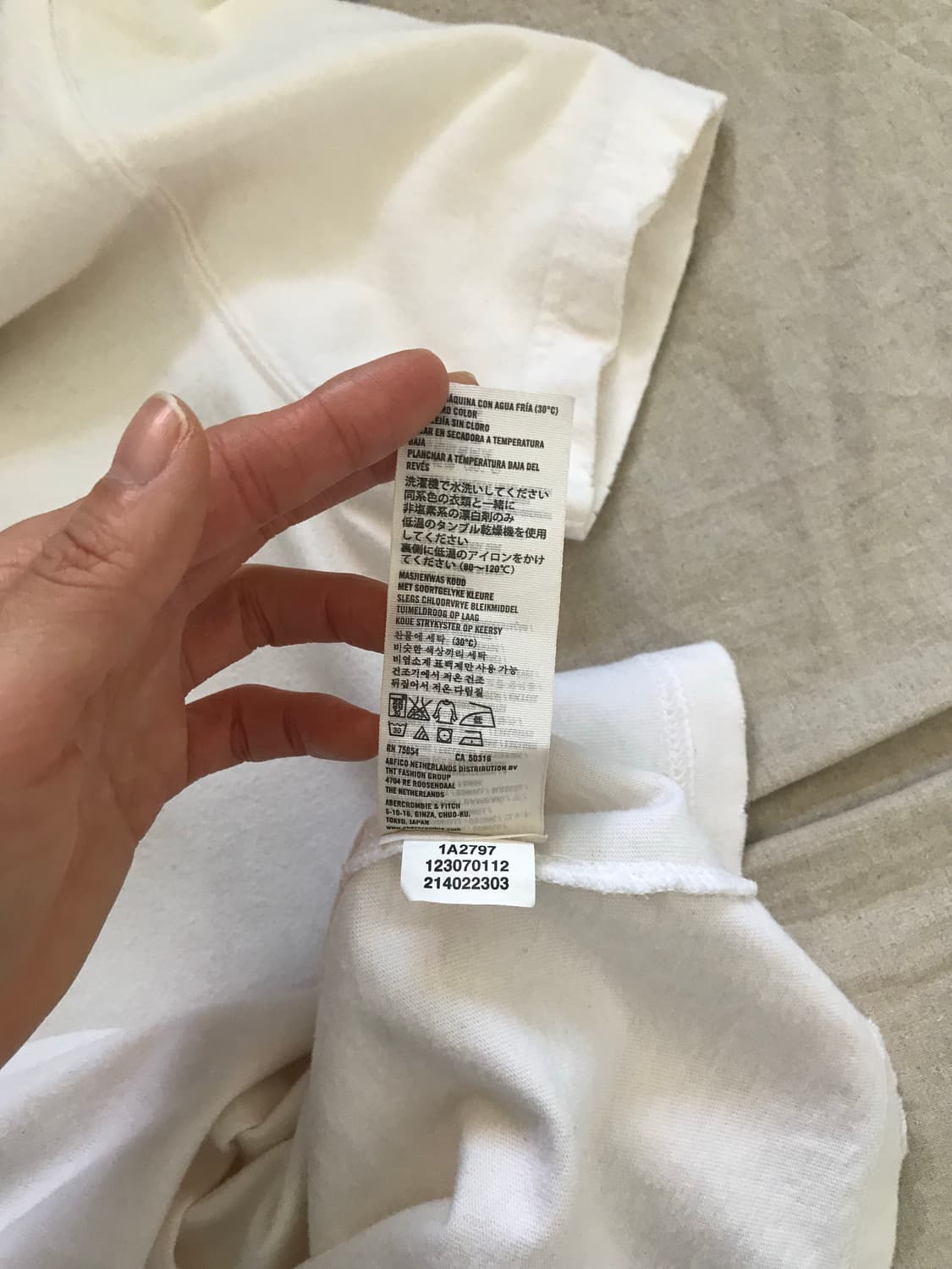 아베크롬비 중앙 자수로고 반팔티 상품이미지9