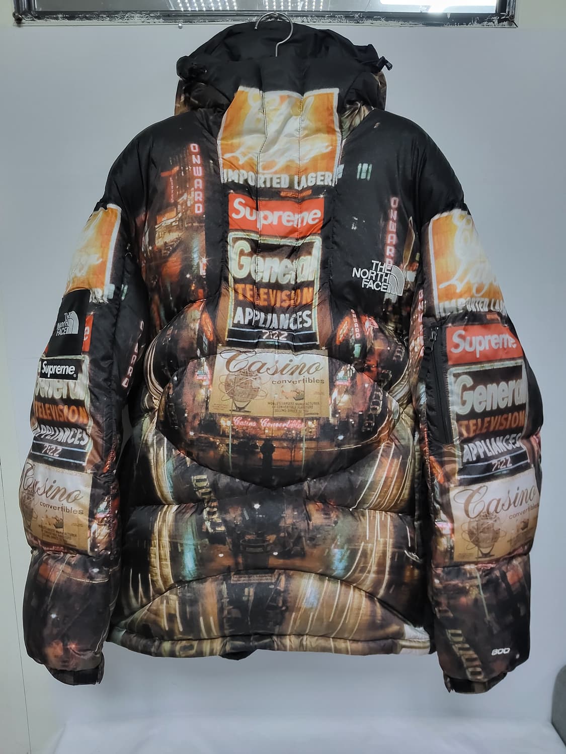 슈프림 노스페이스 타임스퀘어 패딩 정품 XL사이즈 상품이미지1