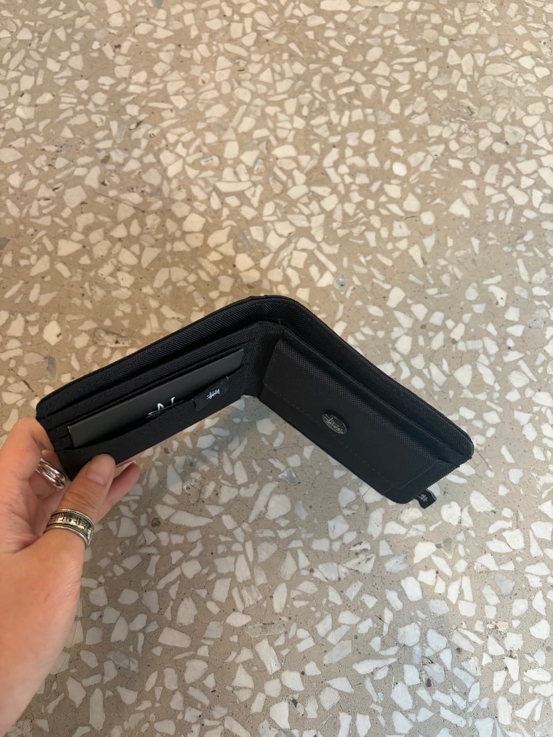 Stussy Black Logo Bi-Fold Wallet 상품이미지4