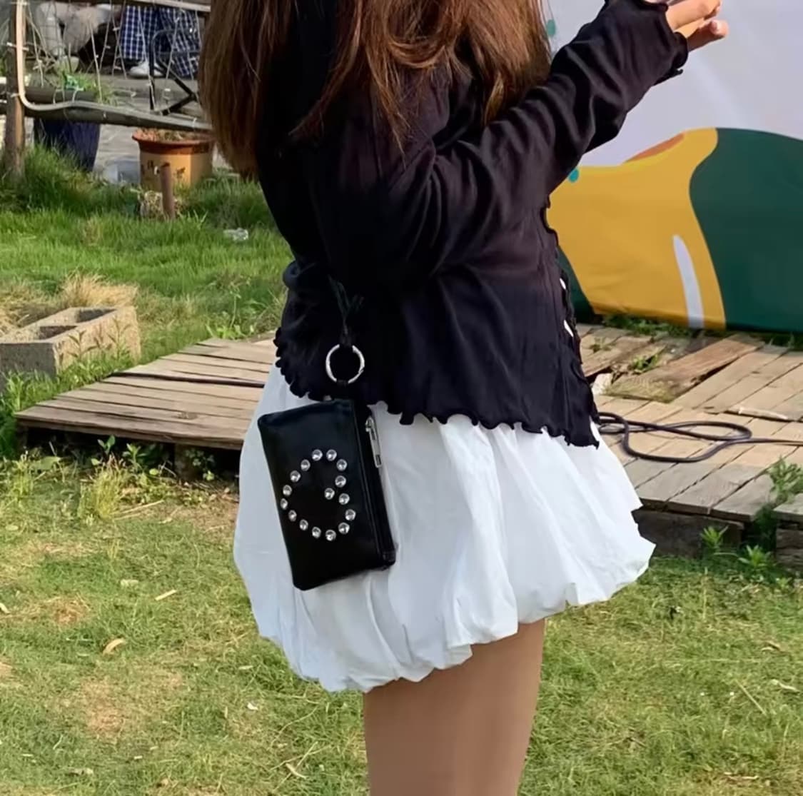 블랙 스터드 미니 크로스백 지갑 상품이미지3