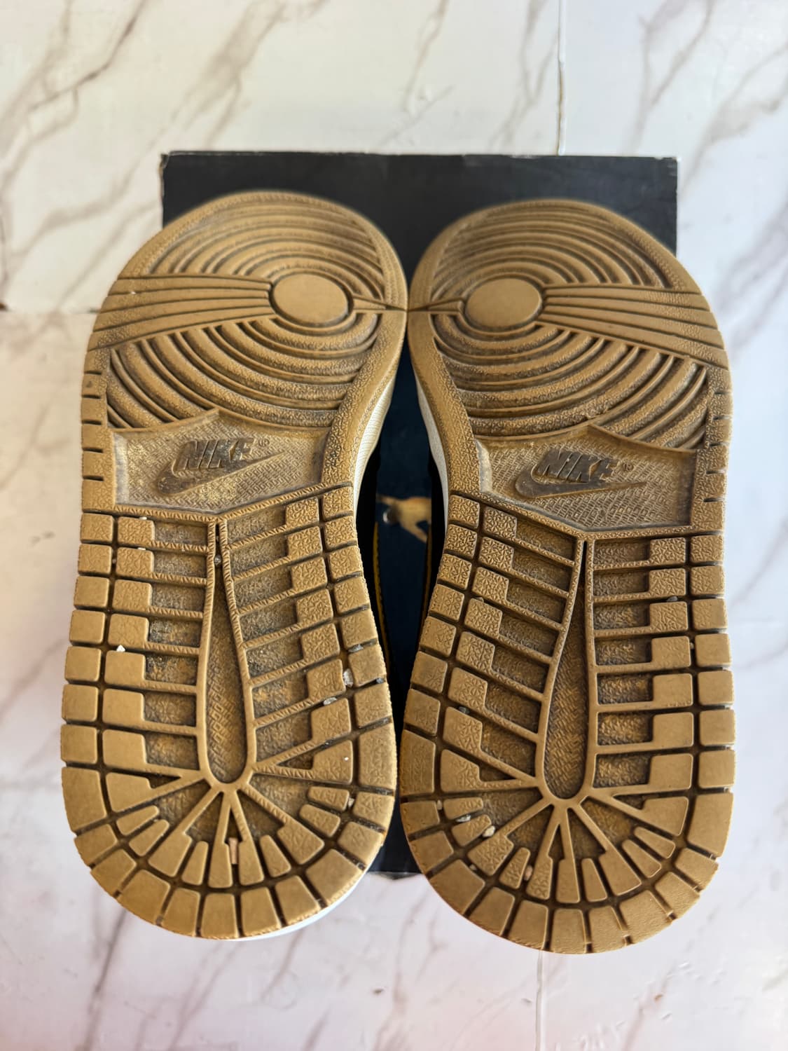 조던1 레트로 멜로 PE (2014) 260 팝니다 상품이미지4