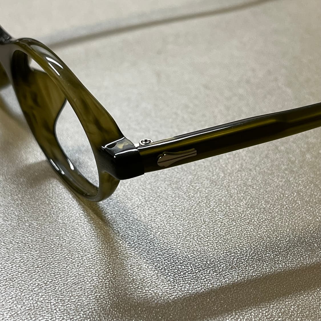 미완경 오벌 뿔테 안경 상품이미지6