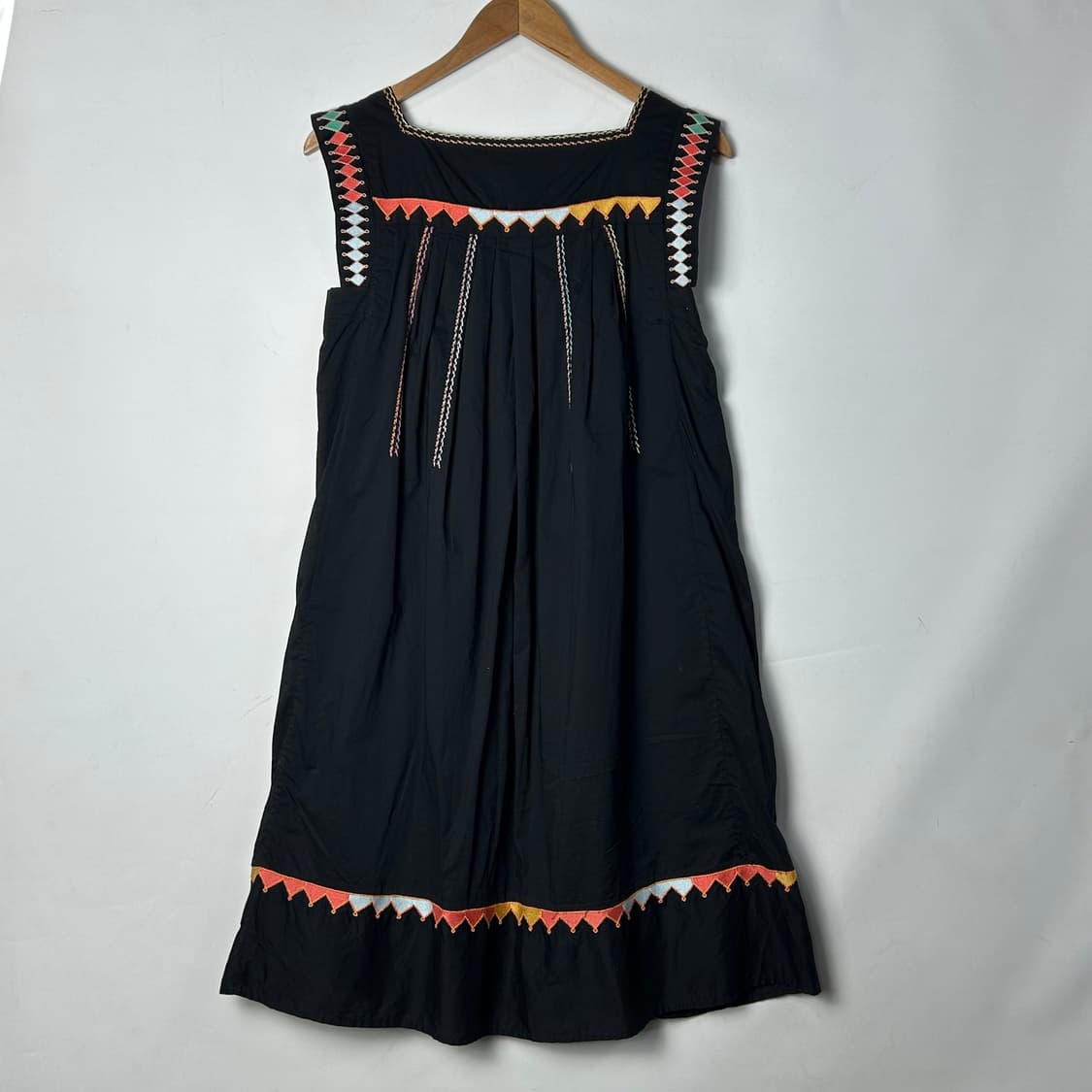 [TSUMORI CHISATO] 히피 모리 자수 슬리브리스 원피스 상품이미지2