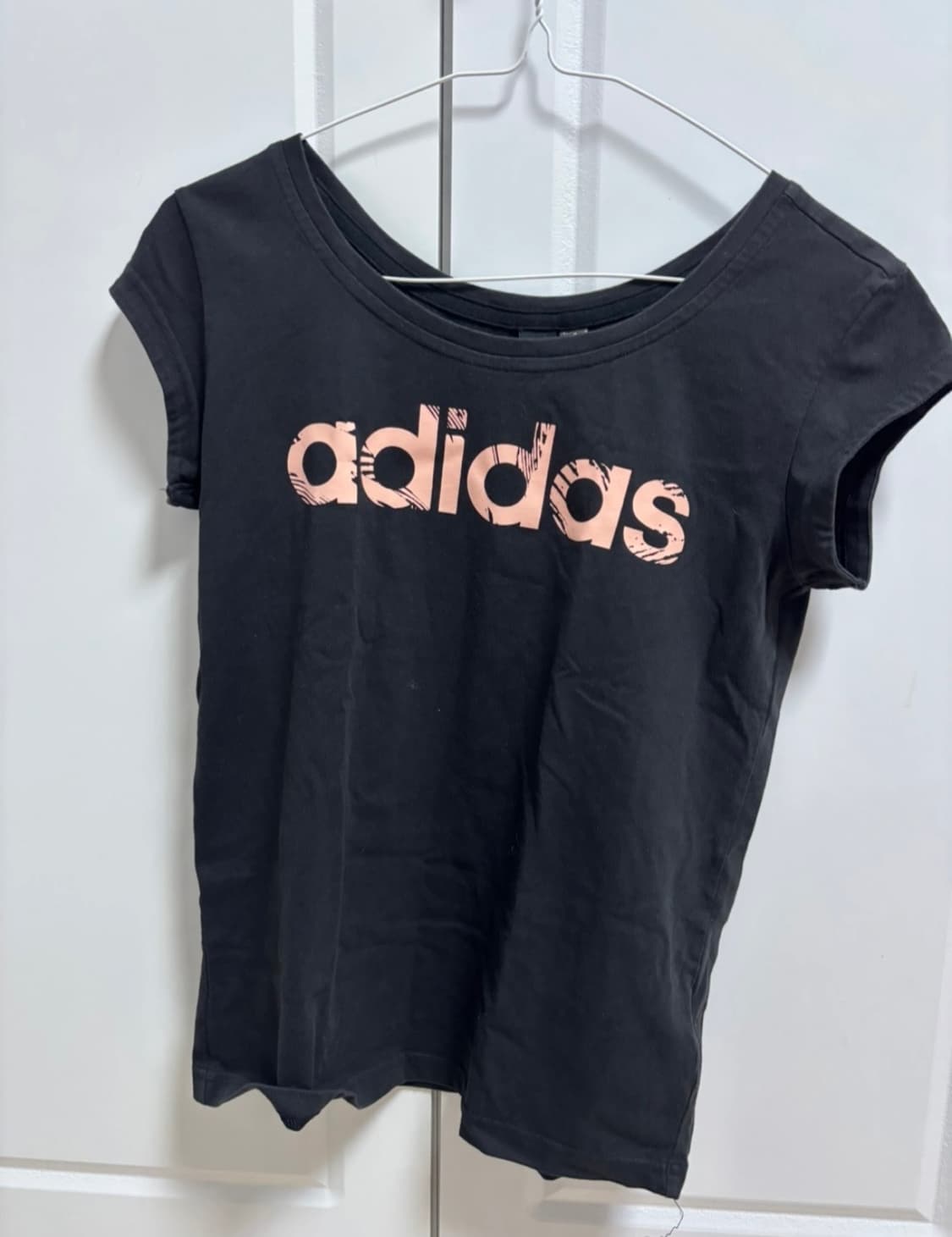 아디다스 반팔 티셔츠 상품이미지1