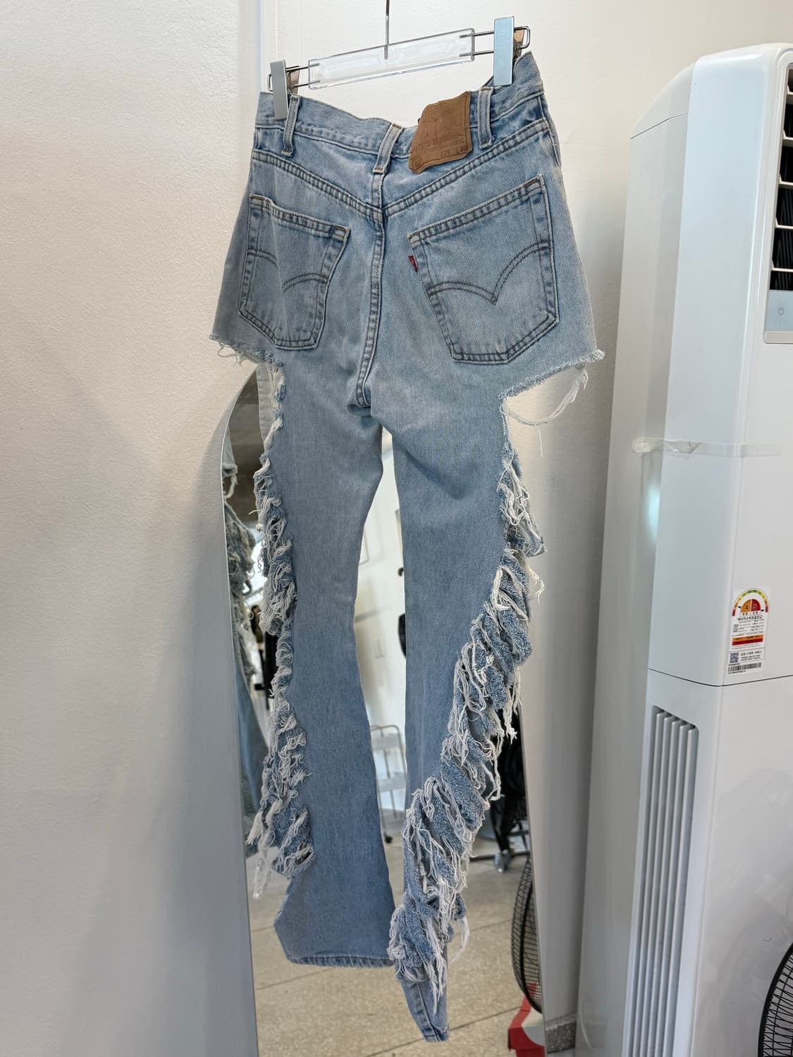 Levi’s 505 Ripped Denim Jeans 상품이미지2