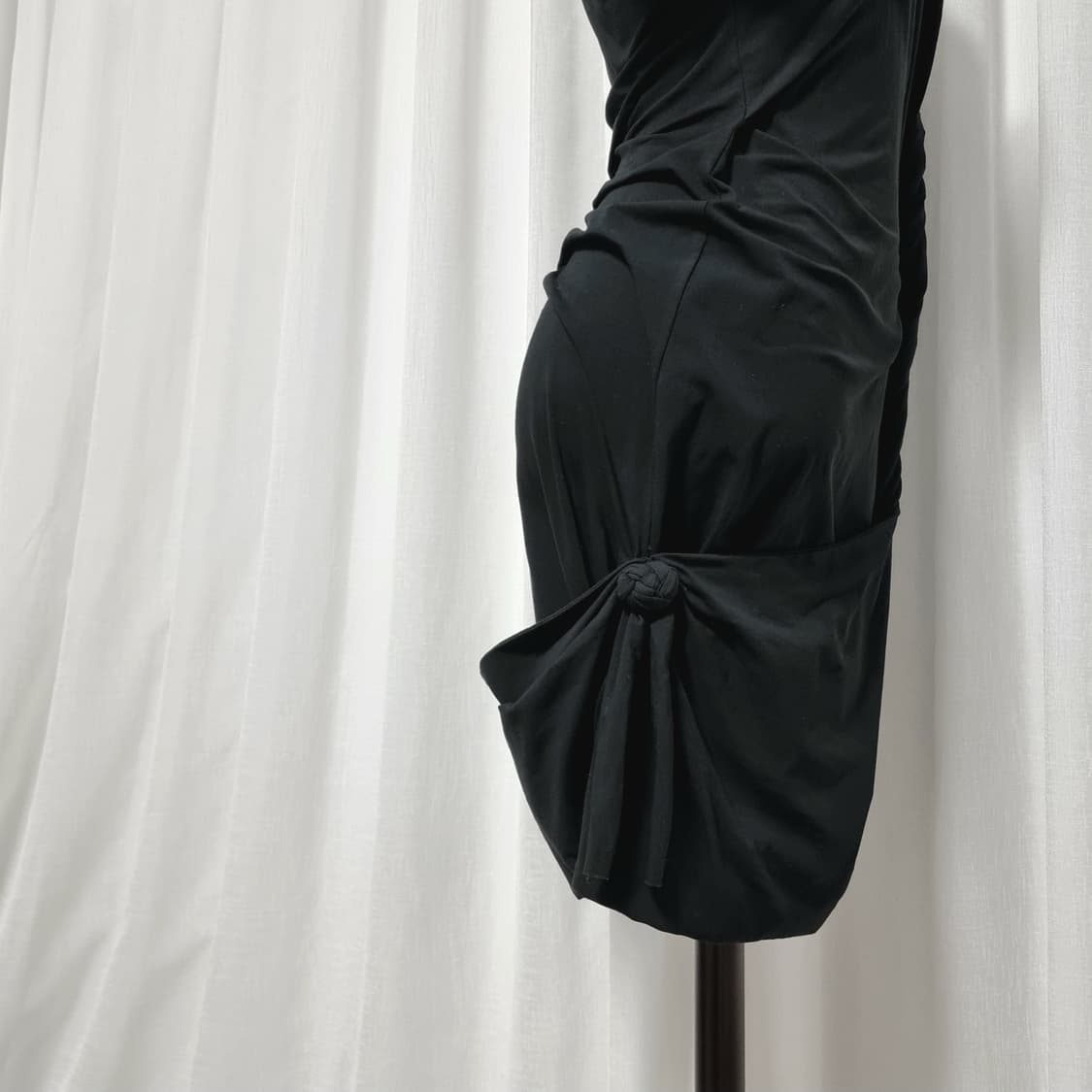 헬무트랭 드레이프꼬임 셔링 스판 언발란스 원피스 (55) 상태최상 상품이미지8