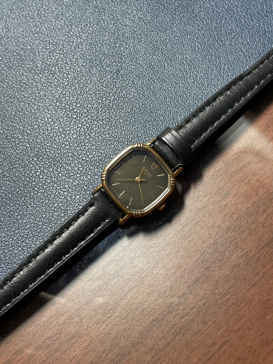 빈티지 세이코 쿼츠 레더 시계 상품이미지7