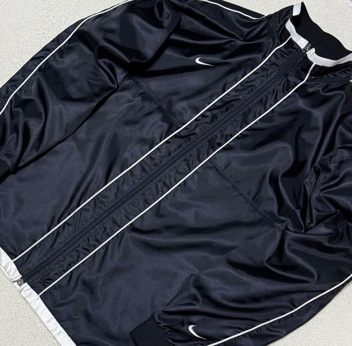 나이키 일본 유광 / 블랙 바람막이 상품이미지3