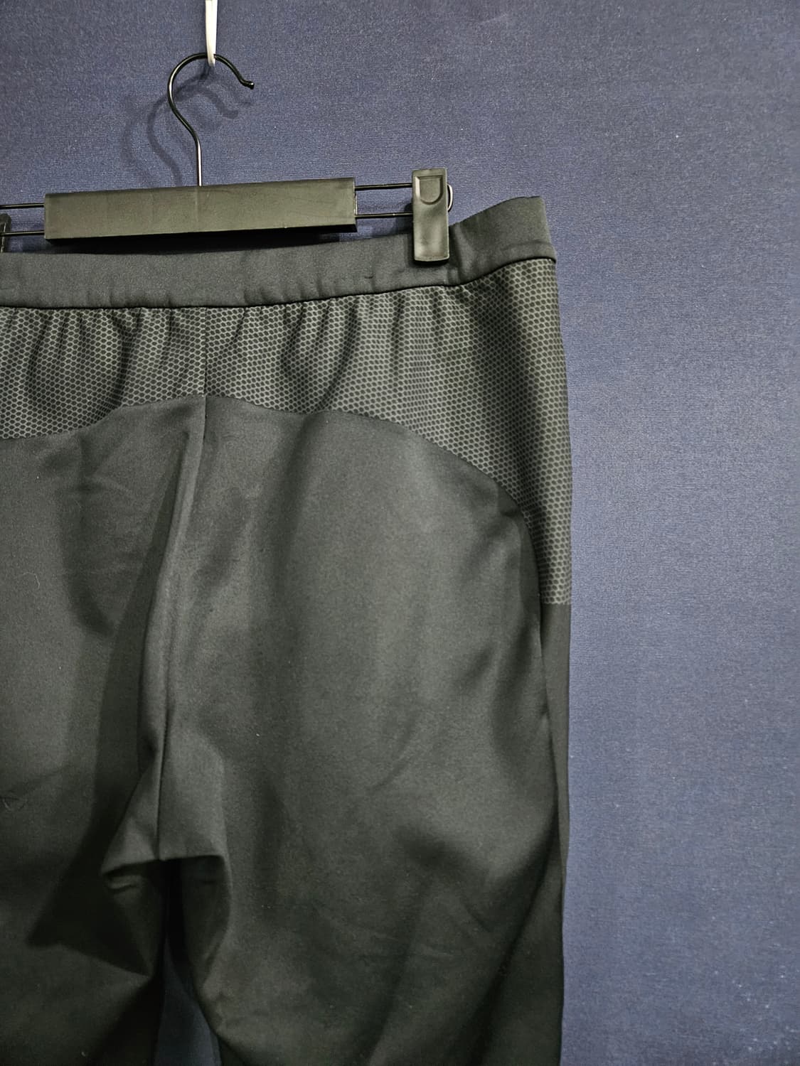 데상트 투톤 남성 슬림핏 32 기능성 팬츠  상품이미지8