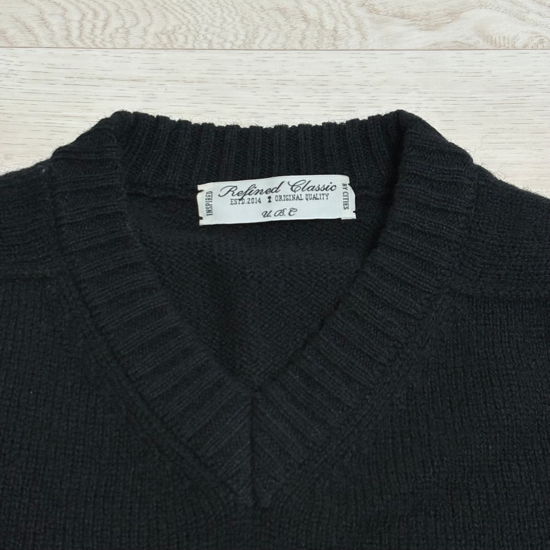 얼바닉30 Rigby v-neck knit 상품이미지4