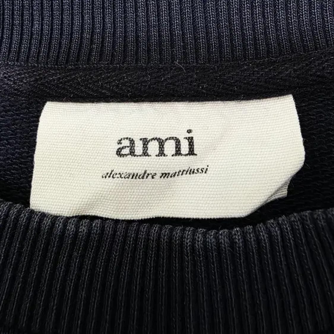 [정품] 아미(AMI) 스몰 하트 로고 맨투맨 블랙 95 상품이미지3